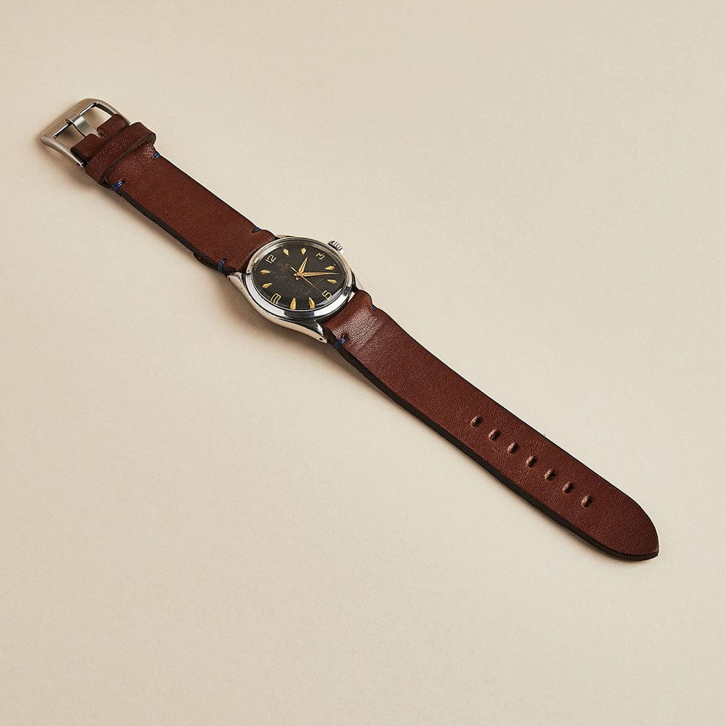 Men's watch with tan brown leather strap, made by Man & Bear